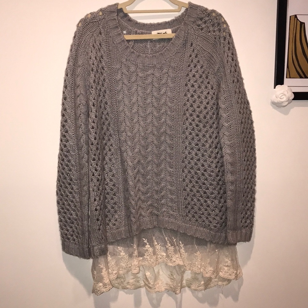 OVERSIZED SWEATER
